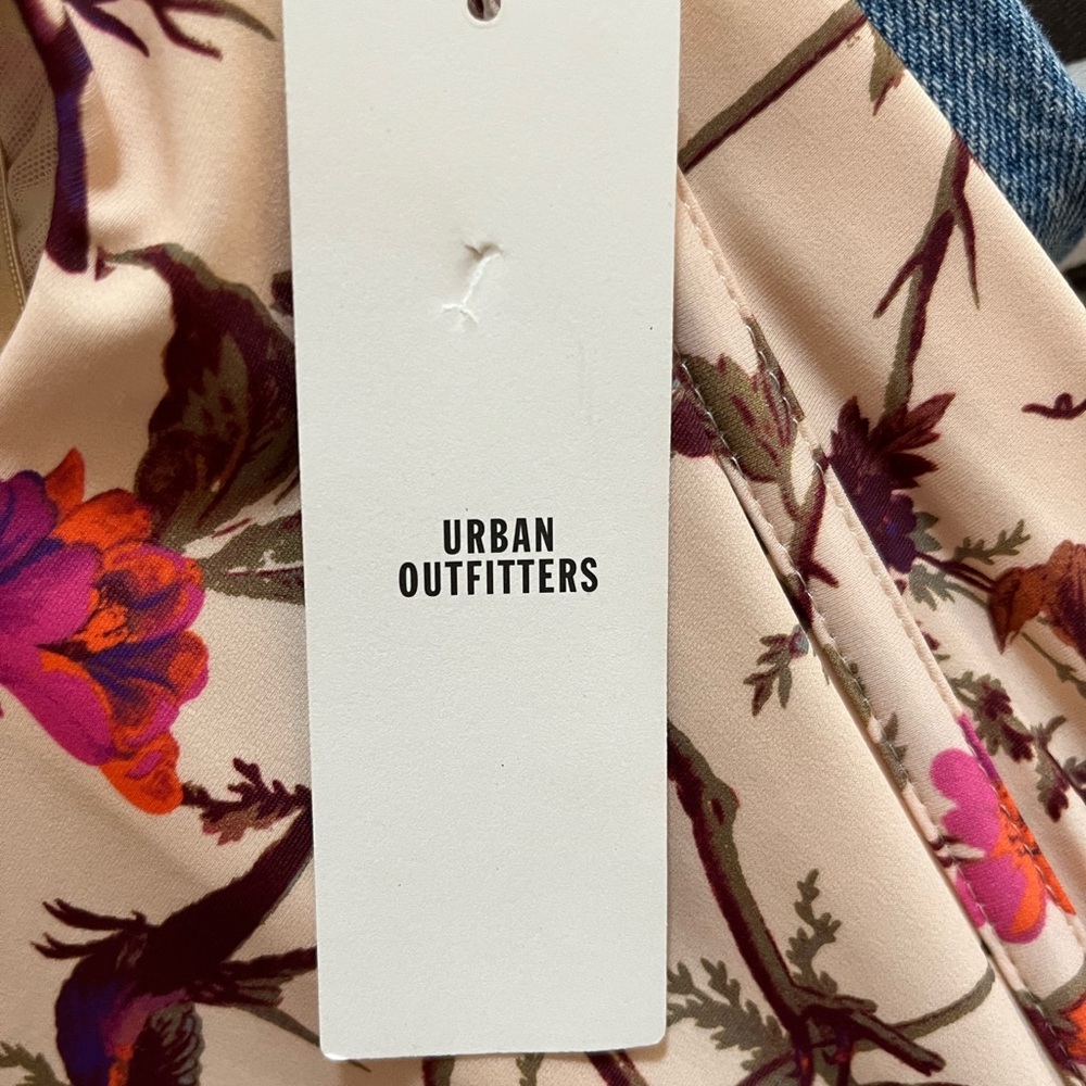 NWT Urban Outfitters Out from Under Bustier/Corset - Size Medium - Picture 7 of 8
